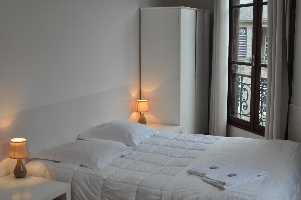 Cafe Hotel Du Theatre Dinan Ngoại thất bức ảnh