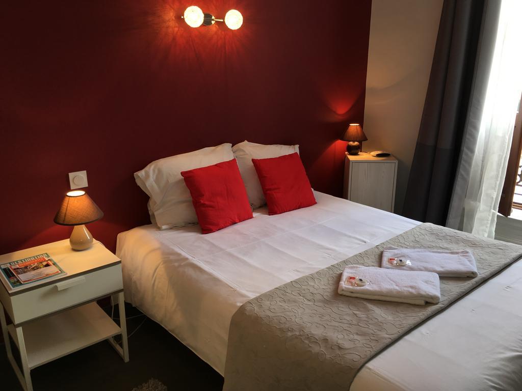 Cafe Hotel Du Theatre Dinan Ngoại thất bức ảnh