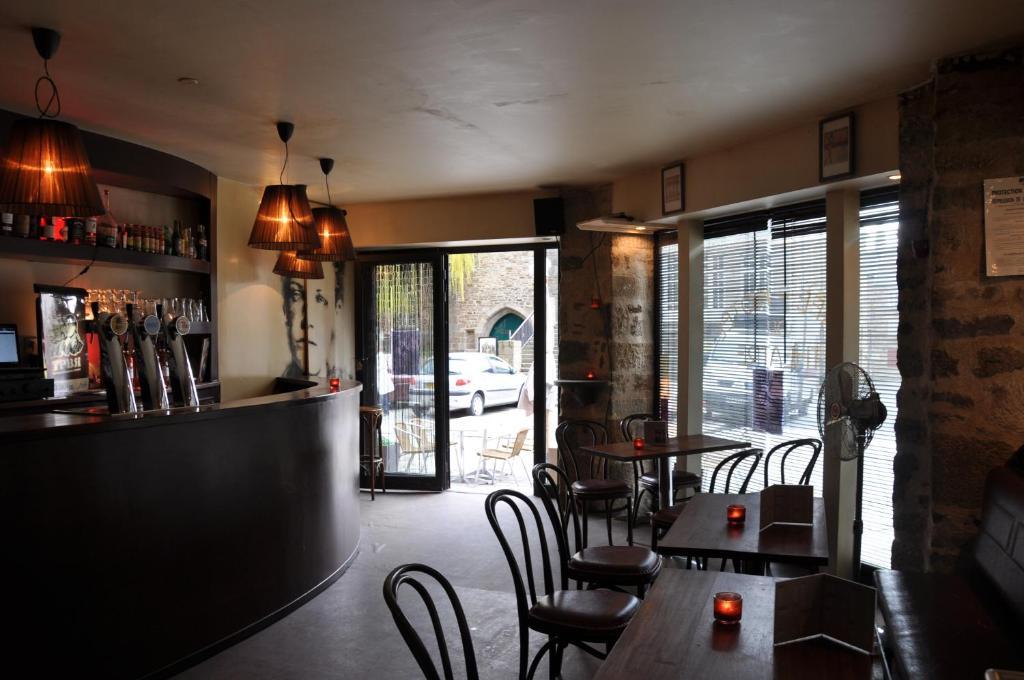 Cafe Hotel Du Theatre Dinan Ngoại thất bức ảnh